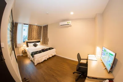 豪华双人间 — Momizi Business Hotel