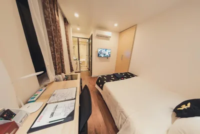 豪华双人间 — Momizi Business Hotel